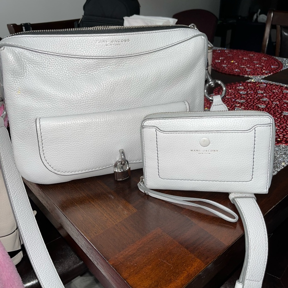 ‼️LIMITED TIME DEAL ‼️Marc Jacobs leather wallet + crossbody bag